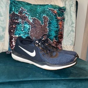 Nike tennis shoes